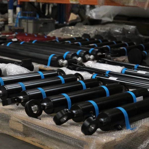 Гидроцилиндр ЦГ-140.70х400.11